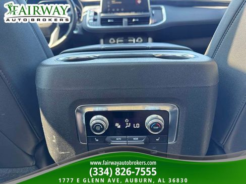 Used 2022 GMC Yukon XL SLT w/ SLT Premium Package AWD/4WD image 27
