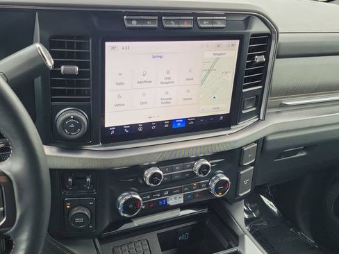 Certified 2023 Ford F450 Platinum w/ FX4 Off-Road Package AWD/4WD image 8