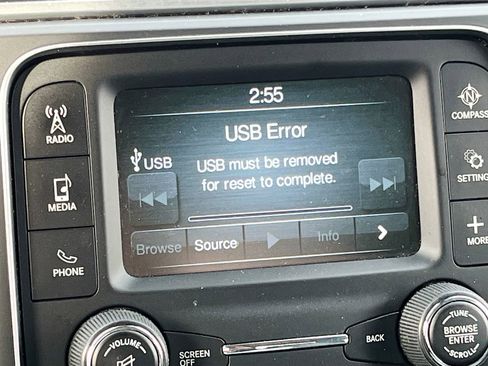 Used 2019 RAM 1500 Classic SLT AWD/4WD image 15