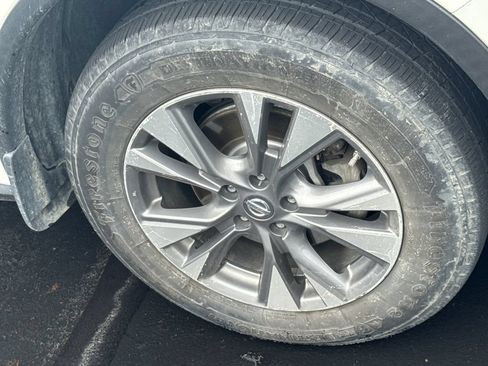 Used 2017 Nissan Murano SV AWD/4WD image 9