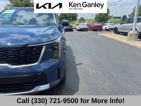 Certified 2024 Kia Sorento S w/ Panoramic Sunroof Package FWD image 21