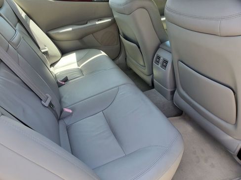 Used 2004 Lexus ES 330 FWD image 32