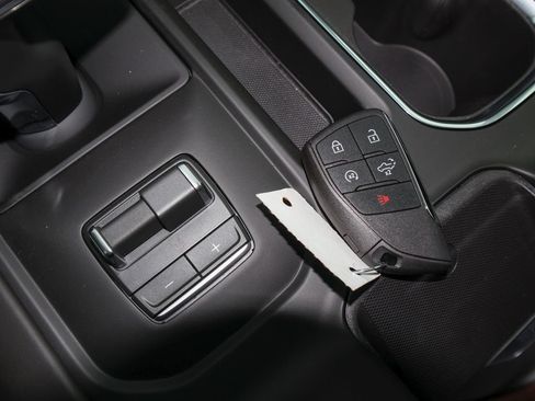 New 2026 GMC Sierra 1500 Denali Ultimate w/ LPO, Black Badging Package AWD/4WD image 24