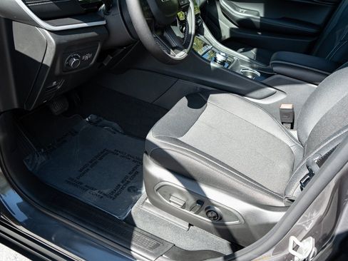 New 2025 Jeep Grand Cherokee L Laredo w/ Luxury Tech Group I image 17