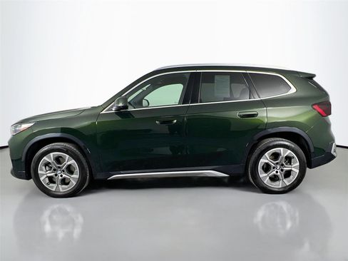 Certified 2025 BMW X1 xDrive28i w/ Technology Package image 3