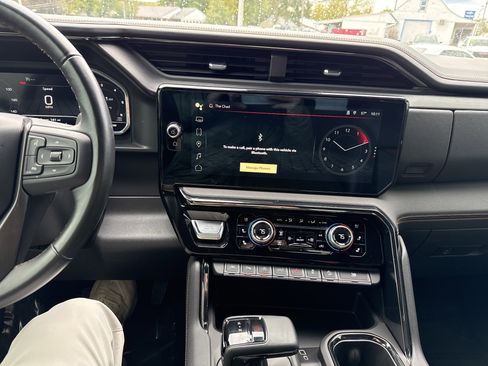 Used 2023 GMC Sierra 1500 AT4 image 25