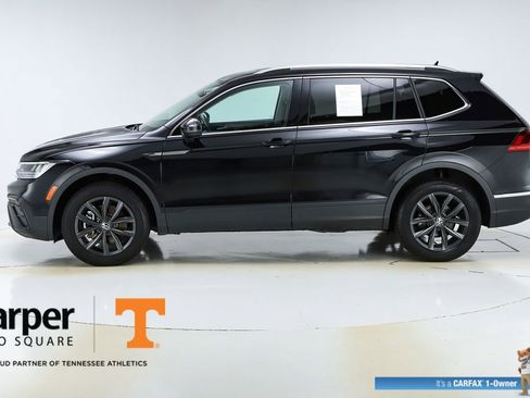 Used 2024 Volkswagen Tiguan SE image 2