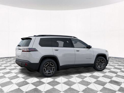 New 2026 Jeep Cherokee Laredo image 5