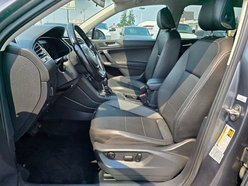 Used 2019 Volkswagen Tiguan SEL FWD image 23