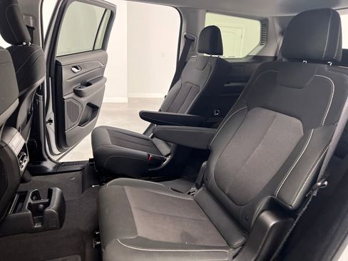 Used 2023 Jeep Grand Cherokee L Laredo image 13