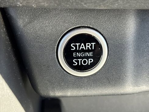 Used 2023 Nissan Rogue SV FWD image 24