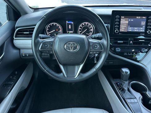 Used 2024 Toyota Camry SE image 13
