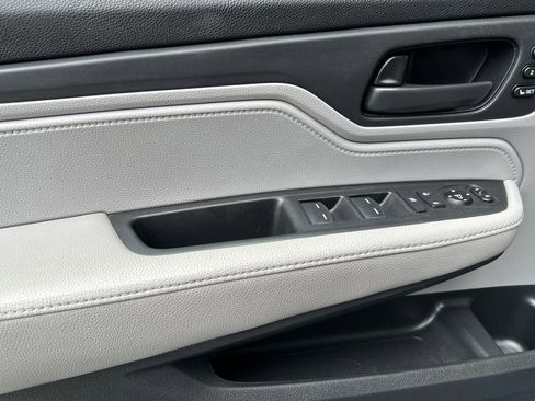 Used 2019 Honda Odyssey EX-L image 11