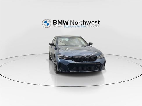 New 2026 BMW 330i xDrive Sedan w/ M Sport Package AWD/4WD image 7
