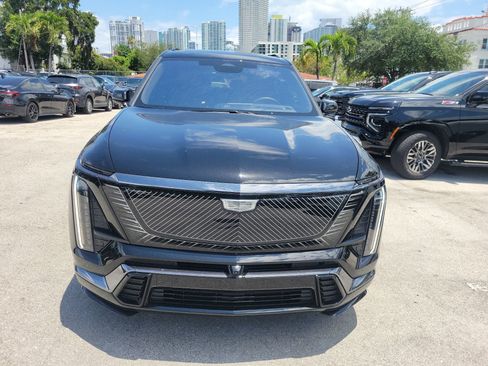 Used 2026 Cadillac Vistiq Platinum AWD/4WD image 4