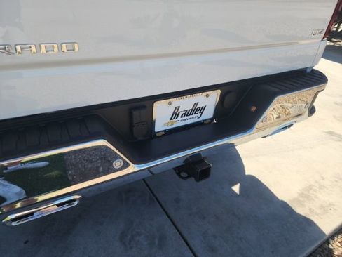 New 2026 Chevrolet Silverado 1500 LTZ w/ Z71 Off-Road Package AWD/4WD image 13