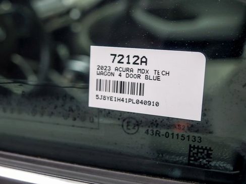 Used 2023 Acura MDX SH-AWD w/ Technology Package image 34