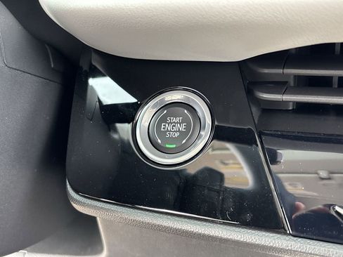 New 2026 Buick Envision Avenir image 17