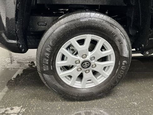 Used 2025 Toyota Tacoma SR5 image 32