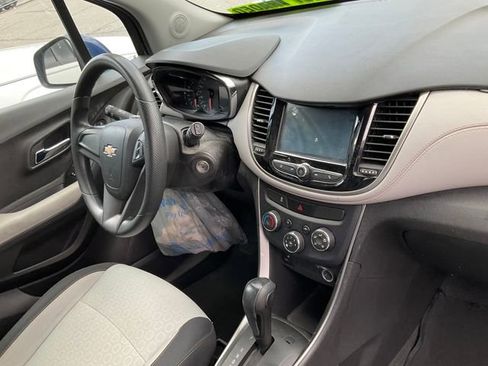 Used 2017 Chevrolet Trax LS FWD image 9