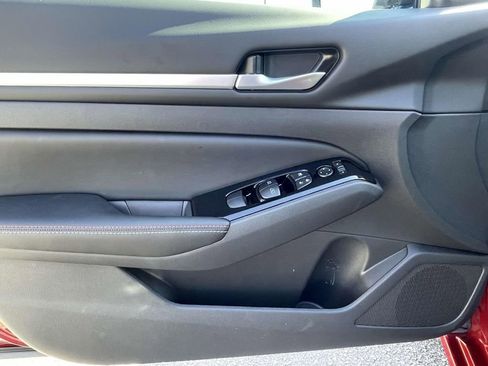 New 2025 Nissan Altima 2.5 SR w/ SR Premium Package image 16