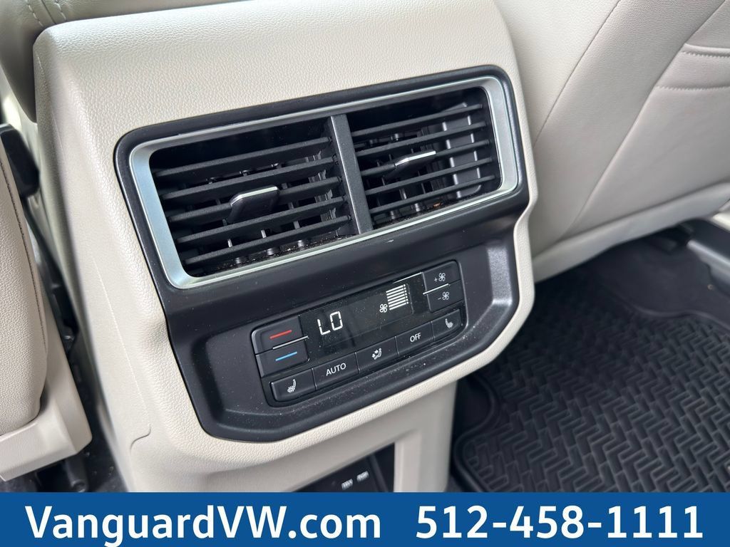 New 2025 Volkswagen Atlas SEL Premium R-Line AWD/4WD image 23