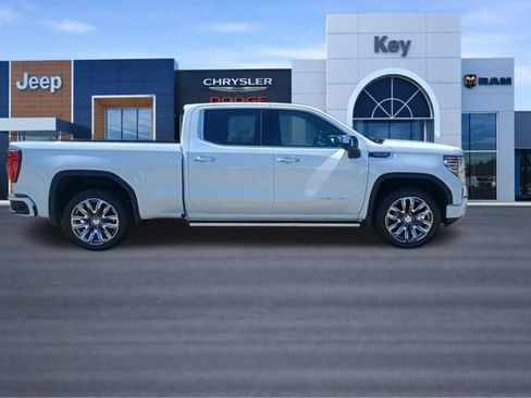 Used 2026 GMC Sierra 1500 Denali w/ Denali Reserve Package AWD/4WD image 7