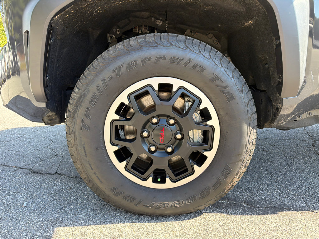 Used 2025 Toyota Tacoma TRD Off-Road AWD/4WD image 11