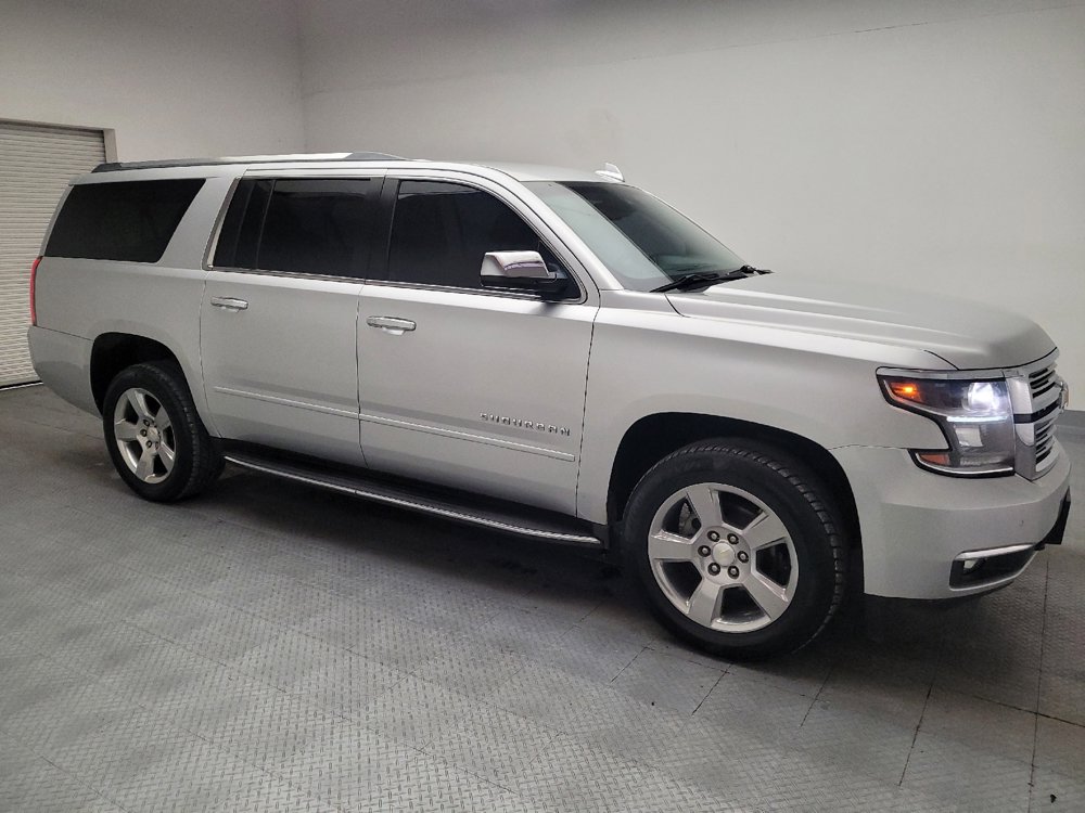 Used 2018 Chevrolet Suburban Premier RWD image 11
