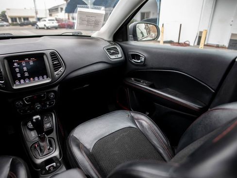 Used 2019 Jeep Compass Trailhawk image 22