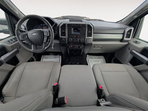 Used 2017 Ford F250 XLT w/ FX4 Off-Road Package image 10