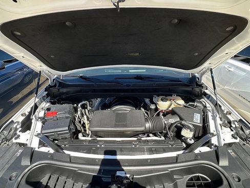 Used 2021 Chevrolet Suburban LT image 25