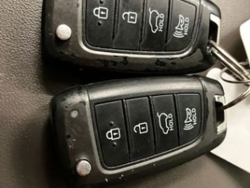 Used 2019 Hyundai Santa Fe SE FWD image 42