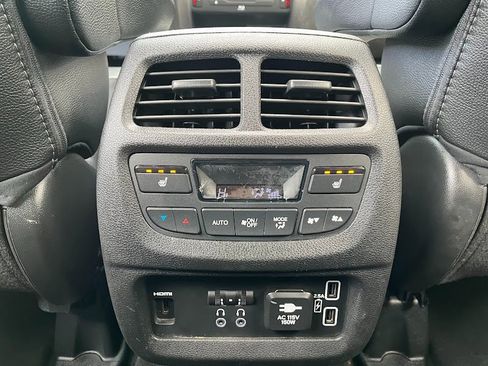 Used 2019 Honda Pilot Touring image 44