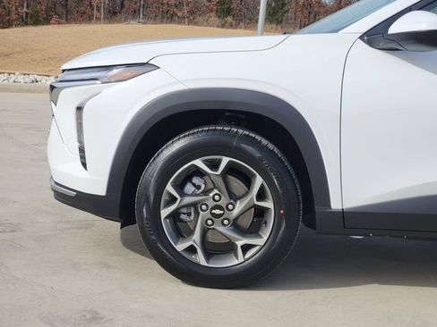 New 2026 Chevrolet Trax LT w/ Driver Confidence Package FWD image 8