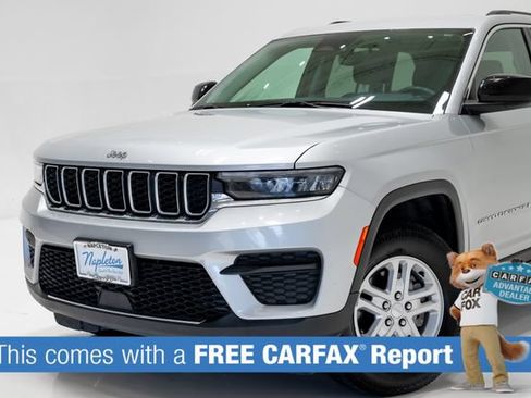 Used 2024 Jeep Grand Cherokee Laredo AWD/4WD image 2