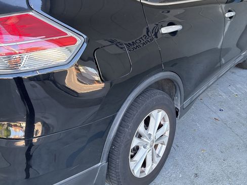 Used 2015 Nissan Rogue SV FWD image 8