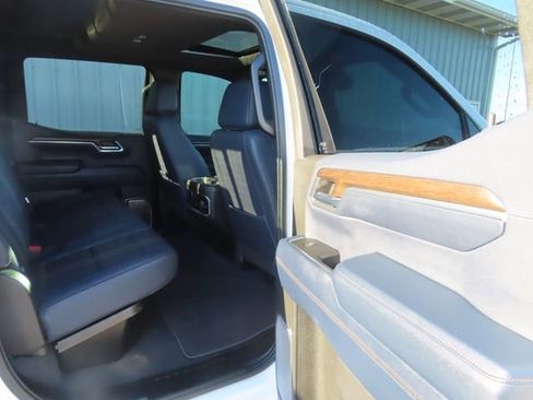 Used 2024 Chevrolet Silverado 1500 High Country AWD/4WD image 30