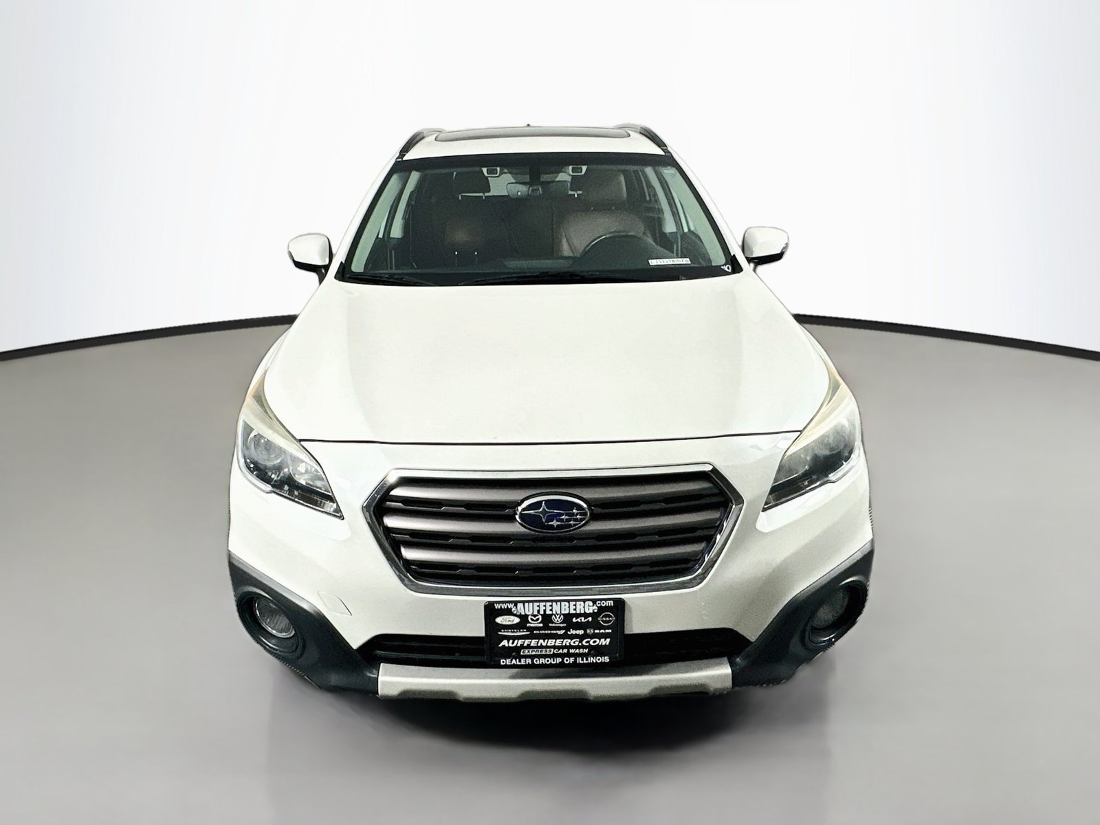Used 2017 Subaru Outback 3.6R Touring w/ Popular Package #5A AWD/4WD image 2