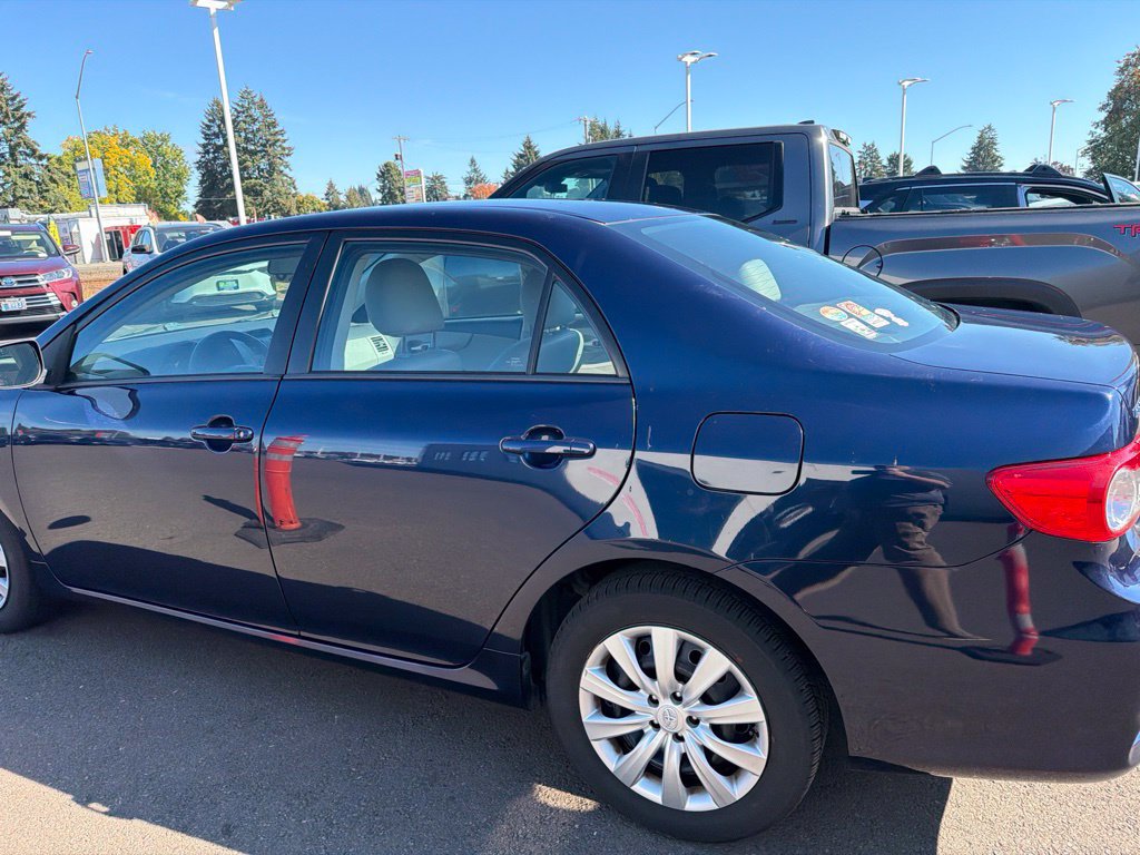 Used 2012 Toyota Corolla LE FWD image 7