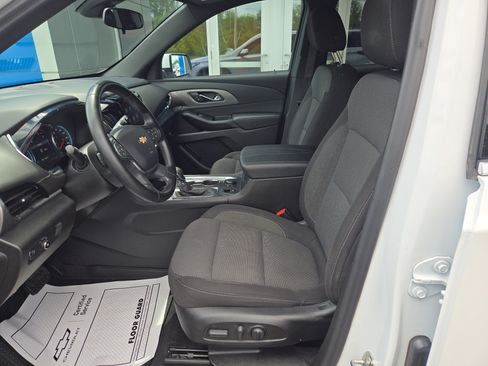 Used 2023 Chevrolet Traverse LT w/ LPO, Floor Liner Package AWD/4WD image 5