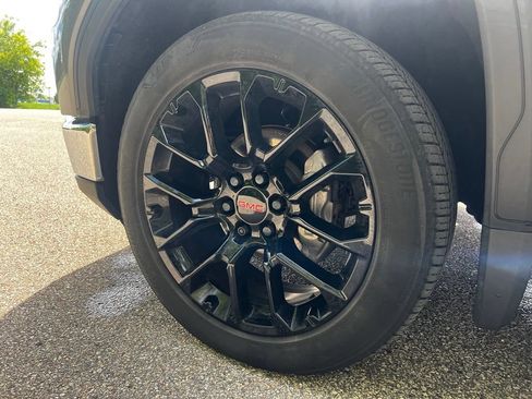 Certified 2023 GMC Sierra 1500 SLT w/ SLT Premium Package AWD/4WD image 18