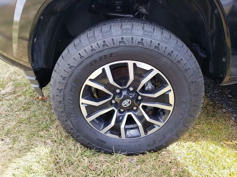 Used 2023 Toyota Tacoma TRD Sport image 23