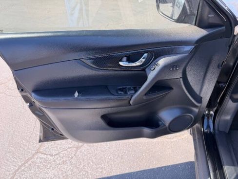 Used 2019 Nissan Rogue SL AWD/4WD image 9