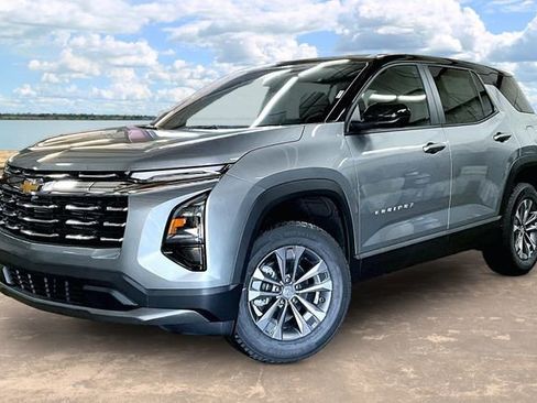 New 2026 Chevrolet Equinox LT image 2