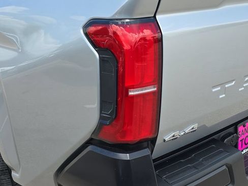 Used 2026 Toyota Tacoma SR AWD/4WD image 34