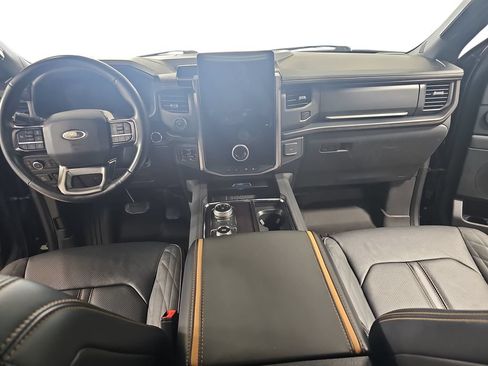 Used 2024 Ford Expedition Platinum AWD/4WD image 11