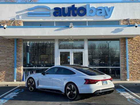 Used 2022 Audi RS e-tron GT w/ Carbon Performance Package image 8