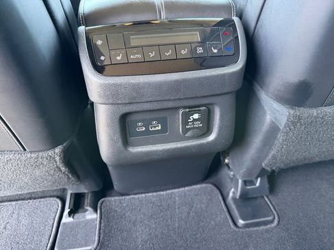 Used 2023 INFINITI QX60 Sensory image 16