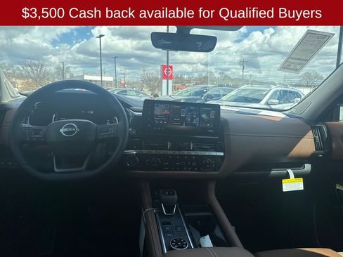 New 2026 Nissan Pathfinder Platinum image 21